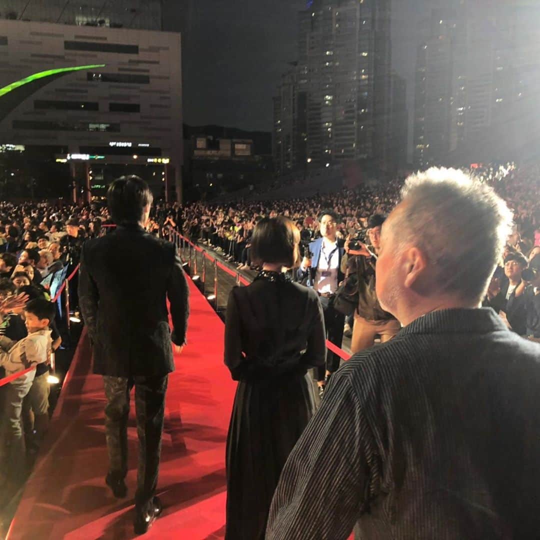 杉咲花さんのインスタグラム写真 - (杉咲花Instagram)「釜山国際映画祭に参加しておりました。 どうかたくさんの方のもとへ、映画が届きますように。 #楽園」10月3日 22時45分 - hanasugisaki