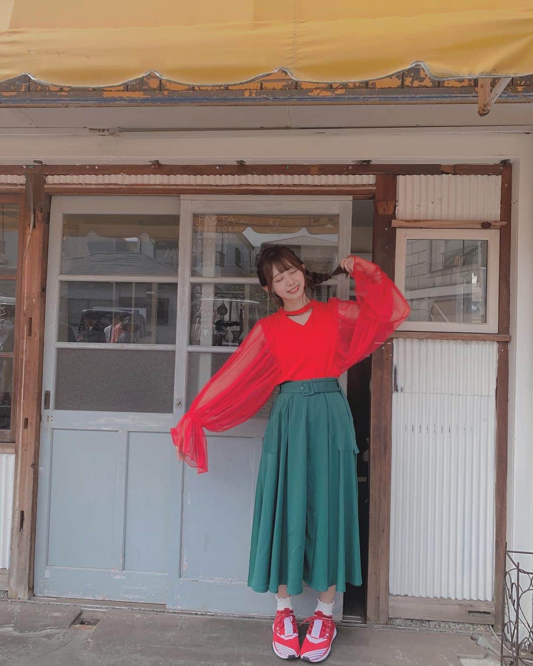 松田美里さんのインスタグラム写真 - (松田美里Instagram)「‪‪❤︎‬  店番する娘」10月3日 23時10分 - miri_matsuda