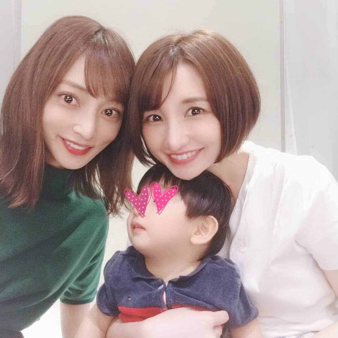 尾崎ナナさんのインスタグラム写真 - (尾崎ナナInstagram)「なつきちゃんとlunch💓 最近個室でないと息子が暴れて大変です😂💦 まぁ個室でも冒険に出てしまう息子でしたが、、、店員さんニコニコ😊赤ちゃんwelcomeなお店、ありがたい🙏💓 そういうお店もっとたくさん増えて欲しいなぁ。。🥺 #子連れランチ #子連れランチ東京  #あっという間に時間が過ぎた #息子ガン見 #2枚目 #美女が好きですw」10月3日 23時20分 - nana._.ozaki