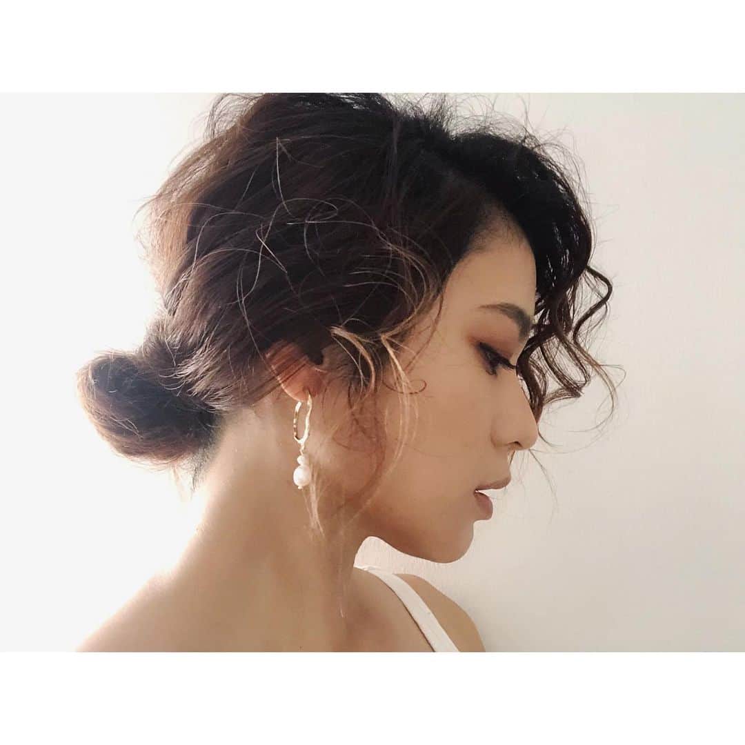 金城優華のインスタグラム：「密かにアシンメトリー」