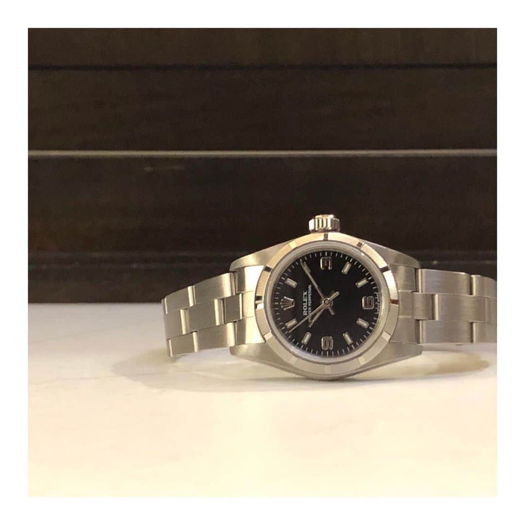 HIROBさんのインスタグラム写真 - (HIROBInstagram)「-HIROB横浜店-﻿ Vintage ROLEX oyster﻿ No.19003890-582430﻿ 2000’S SS 自動巻 生活防水﻿ ¥340,000+tax﻿ ﻿ 珍しくアラビアインデックスのブラックダイヤルが入荷！﻿ ﻿ 是非、店頭にてご覧ください。﻿ ﻿ tel:045-444-3381﻿ ﻿ #hirob﻿ #hirobyokohama﻿ #baycrews﻿ #vintagerolex﻿ #antiquerolex﻿ #rolex﻿ #baycrews﻿ #yokohamalumine﻿ #lumineyokohama﻿ #lumine﻿ #yokohama﻿ ﻿ #ヒロブ﻿ #ヒロブ横浜﻿ #ベイクルーズ﻿ #ヴィンテージ﻿ #ヴィンテージロレックス﻿ #アンティークロレックス﻿ #ロレックス﻿ #ベイクルーズ﻿ #ブラックダイヤル﻿ #ルミネ横浜﻿ #横浜ルミネ﻿ #ルミネ﻿ #横浜﻿ ﻿ #勞力士﻿ #劳力士﻿ #横滨﻿ #橫濱﻿ ﻿ ﻿ ﻿」10月4日 0時08分 - hirob.jp