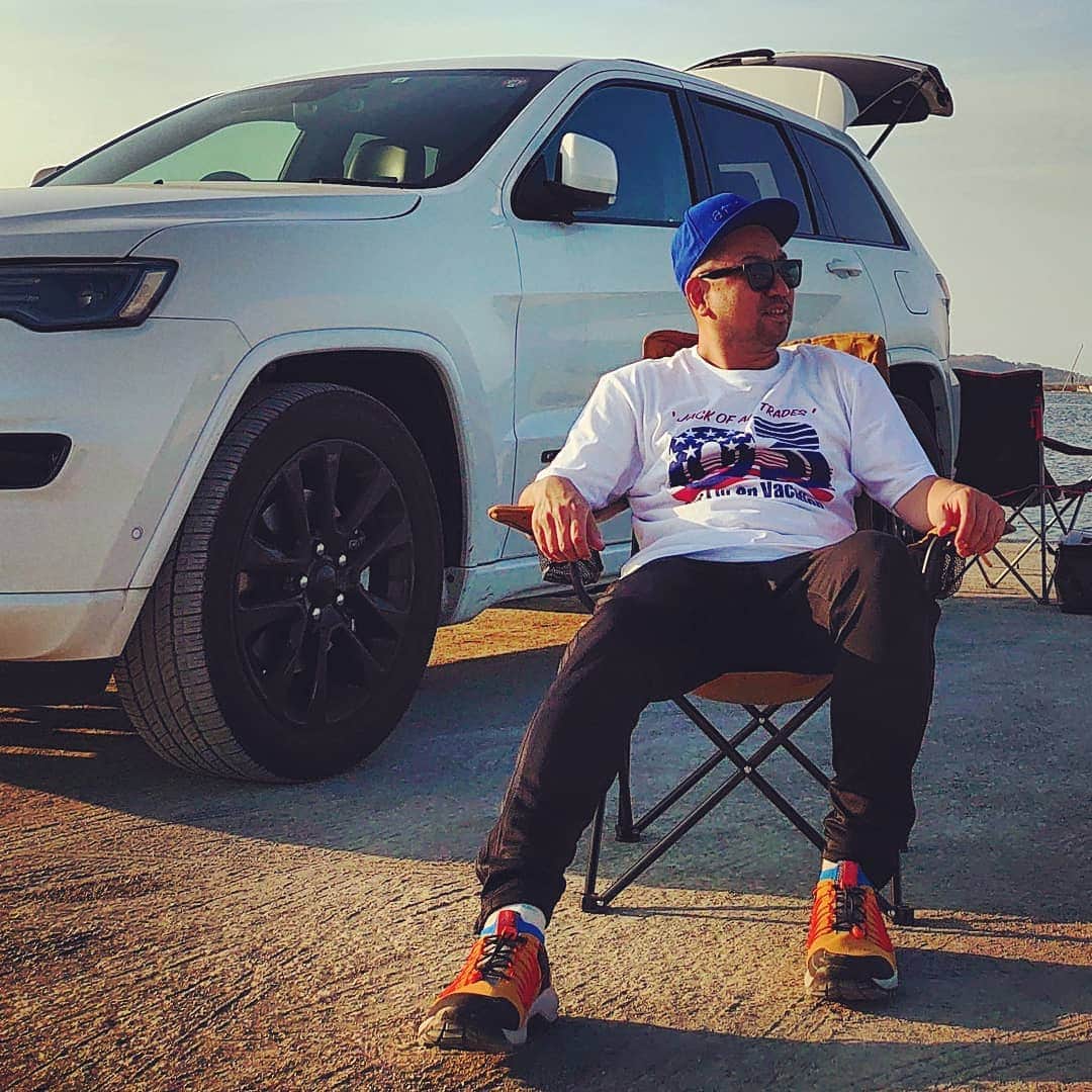 のインスタグラム：「Jeep&keen. #keen #exploreuneek #Jeep #jeepgrandcherokee #jeepgrandcherokeealtitude」