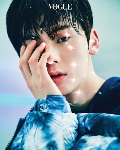 Just a girlさんのインスタグラム写真 - (Just a girlInstagram)「Hwang Min Hyun @optimushwang (NU’EST) for Vogue Korea August 2019. 📸 by Lee Jun Kyoung . . . . . . #민현 #MinHyun #황민#현 #HwangMinHyun #NUEST #뉴이스트  #asianboy#맞팔 #셀스타그램 #셀카 #얼스타그램 #데일리 #선팔 #인스타그램 #koreanboy #l4l #f4f  #like4like  #おしゃれ #オシャレ #いいね返し #フォロー #韓国人 #韓国 #セルカ #自撮り #ファッ」10月4日 4時16分 - cecithegirl