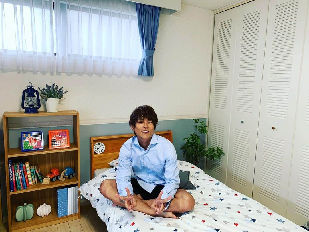 杉浦太陽さんのインスタグラム写真 - (杉浦太陽Instagram)「ハウススタジオの楽屋が部屋みたいで居心地がいいw  お芝居仕立ての番組、楽しもう(^^) @ #楽屋 #ハウススタジオ #何の番組はまた後日に」10月4日 14時47分 - sugiurataiyou_official