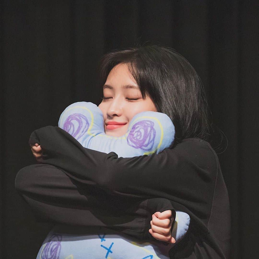 モモさんのインスタグラム写真 - (モモInstagram)「♡ [Fantaken] 191001 - Sinchon Fansign Event -  #MOMO #트와이스 #모모 #平井もも #もも #TWICE © _h1109m_」10月4日 8時20分 - momojype