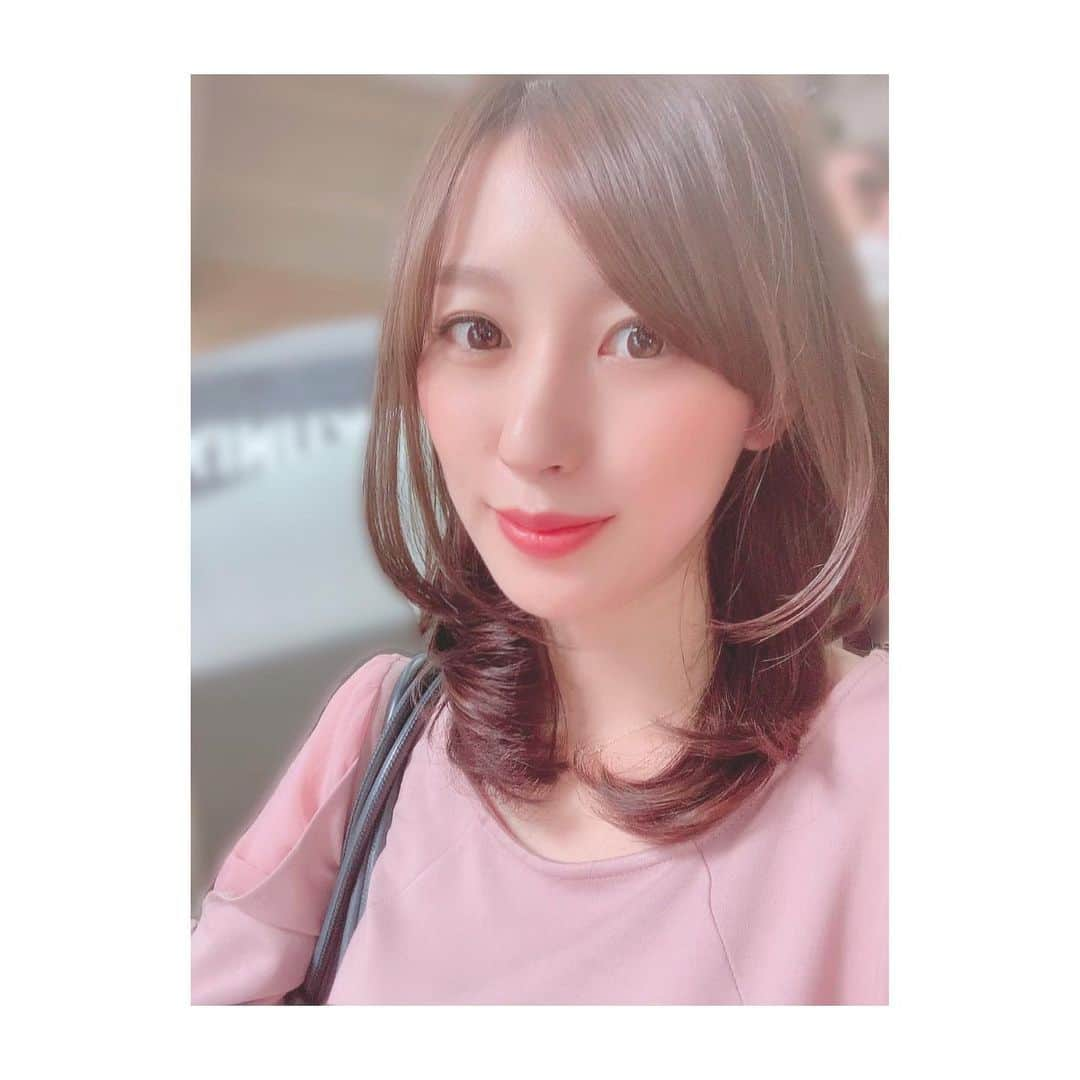 楠紗友里さんのインスタグラム写真 - (楠紗友里Instagram)「今朝もNack5からでした🤗 お付き合いいただいた皆さん、ありがとうございます🙌 * 昨日は、かなり久しぶりに美容院へ✂️💗 お世話になっているAgeeGardenの @kodaimitsui さんにフルコースでお願いしました🥺✨ 髪が生き返って喜んでいます😂🙌 珍しくセンターよりに前髪を分けているので、雰囲気が違う〜🎀 * #お仕事 #Nack5 #レディオファントム #恵比寿 #ageegarden #salon #hairsalon #hairmake #hairstyle #pink #goodmorning」10月4日 9時28分 - sayuri_kusunoki