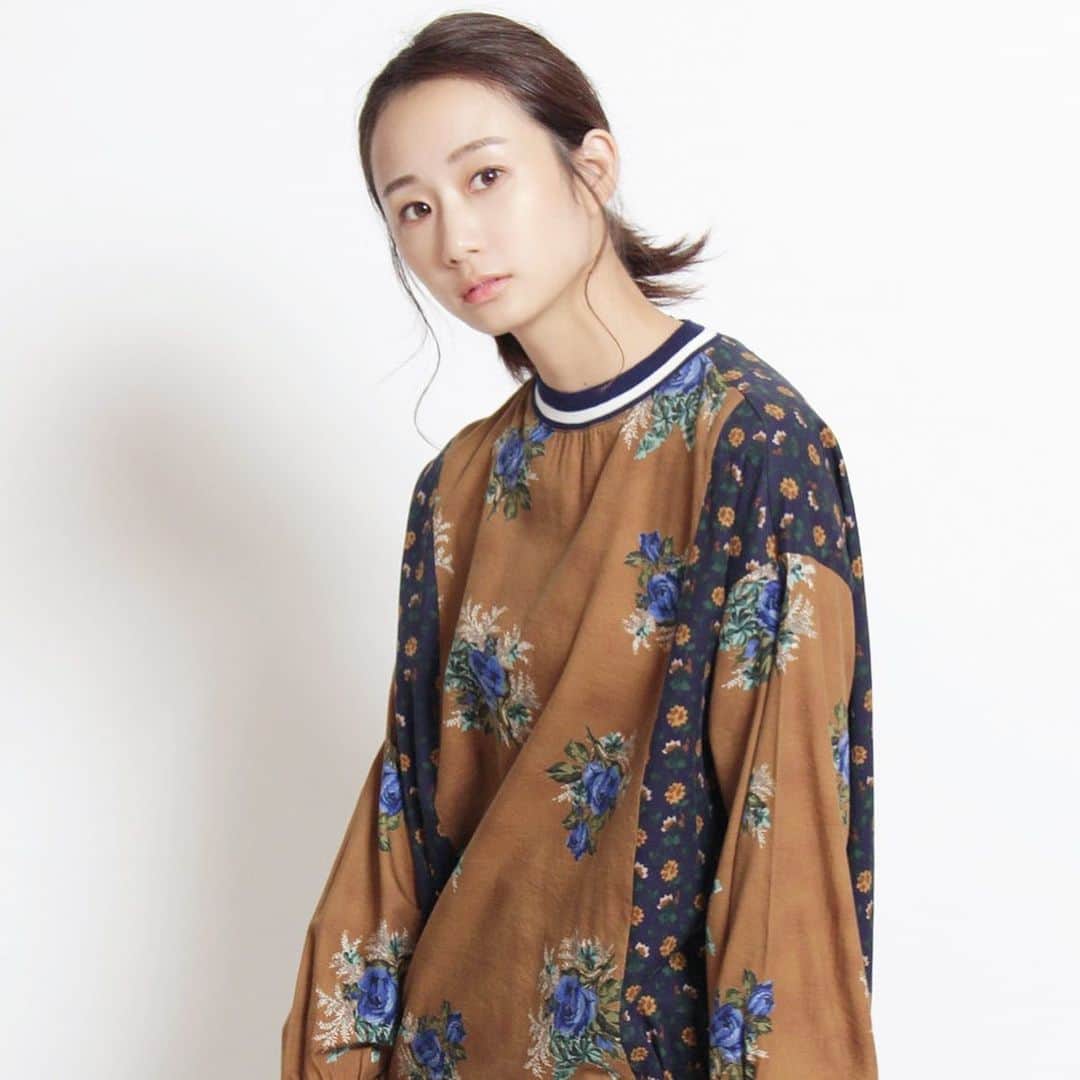 筒井萌子のインスタグラム：「* SUPER HAKKA🌼 秋冬のWeb モデルさせて頂きました♪♪ ホームページにてちょこちょこ出てくるよ✨ いつも撮影がすごく楽しい大好きな現場◡̈♥︎ ・  #筒井萌子 #女優 #actress #モデル #model #岡山  #shooting #instagood #instalike #converse #撮影 #followme #instalike #ブリヂストンゴルフ #tommyjeans #dhoric #snidel #lee #ゴルフ #ゴルフ女子 #ゴルフコーデ #골프 #좋아요반사 #좋아요그램 #좋아요환영 #데일리그램 #패션 #오오티디 #카페 #카페 #ジャパンゴルフフェア #superhakka」