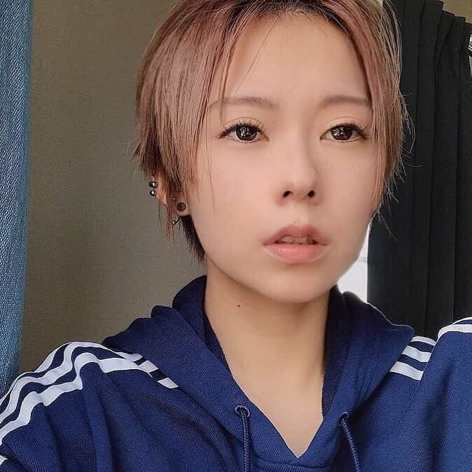 雫さんのインスタグラム写真 - (雫Instagram)「昨日人生で初めて前髪あげ丸でした」10月4日 10時44分 - plkshizuku