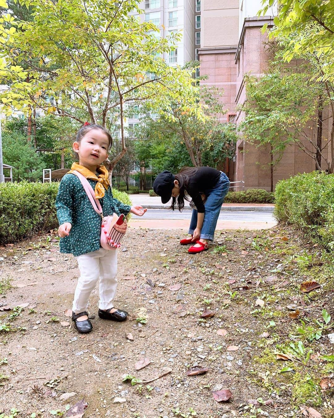 ソ・イヒョンさんのインスタグラム写真 - (ソ・イヒョンInstagram)「내사진인줄.....ㅋ 그와중에 인또니 포즈잡는다요~ㅋㅋㅋ🤣🤣🤣🤣🤣」10月4日 11時44分 - ssoyang84