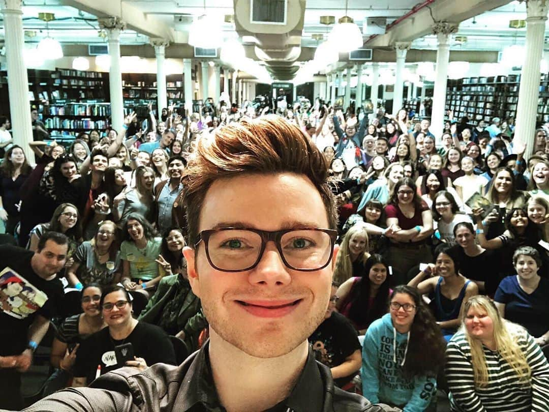 クリス・コルファーのインスタグラム：「10/2/19 @chriscolfer via Instagram & Twitter  Thanks for coming to see me, New York! See everyone tonight at BOOKS & GREETINGS in Northvale, New Jersey! #ATaleOfMagic . . . . . . . . . . . . . . . .  #QOTD: None — Hello everyone 💛 - - -  #chriscolfer #hrhchriscolfer #chris #colfer #twitter #repost #author #writer #actor #mostinfluenical #bestsellingauthor #inspirational #TLOS #struckbylightning #strangerthanfanfiction #repost #ATaleofMagic」