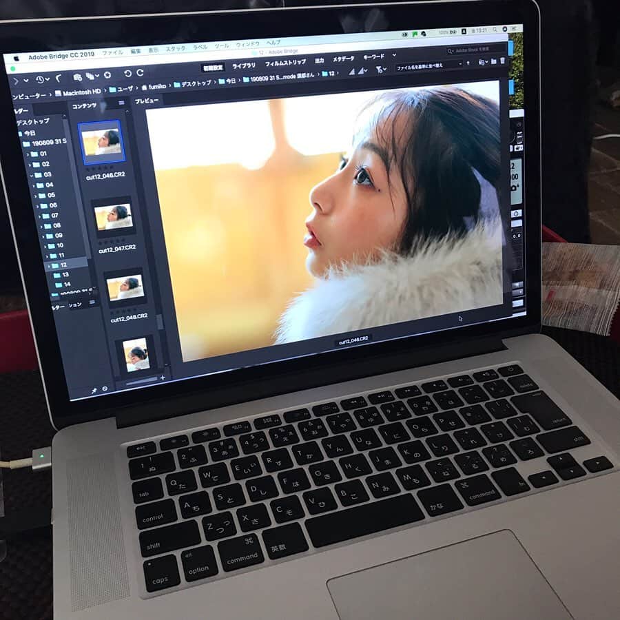 トランテアンソンドゥモードさんのインスタグラム写真 - (トランテアンソンドゥモードInstagram)「【本日10/4(金)18時～WEBカタログ11月号🗞が公開スタートします🌼】﻿ 今回のゲストは先月号に引き続き...💘﻿ 宇垣美里さん👸💋﻿ 👉キュートなoffshotをチラリ👀﻿ ﻿ 10月に突入しそろそろ気になる﻿ 冬コートスタイルを大特集❄️😍✨﻿ ﻿ トランテアンでは可愛さはもちろん、機能性も兼ね備えた様々なコートをご用意していて、宇垣さんのキュートでモテる着こなしは必見です🧥💖﻿ ﻿ これから続々入荷予定の冬アイテムをどこよりも早くご覧頂けるのは、WEBカタログだけ😘🌹﻿ 18時よりSTORYにもUP予定🔖是非チェックしてくださいね☺️🎶🌷﻿ ﻿ ※掲載商品はOnline Storeでは予約販売、店舗では入荷連絡を受付中。﻿ ※WEBカタログは毎月、第一金曜日に公開予定。（予告なく曜日が変更になる場合がございます。）﻿ ————————————————————﻿ #31Sonsdemode #31sdm﻿ #fashion #autumn #winter #catalogue #web_catalogue #11月号﻿ #トランテアンソンドゥモード #トランテアン﻿ #カタログ #ウェブカタログ﻿ #宇垣美里 さん﻿ #コート #アウター #コートコーデ #アウターコーデ ﻿ #モテコーデ #モテます﻿ #19時からのインスタライブをお楽しみに📲」10月4日 11時53分 - 31sonsdemode