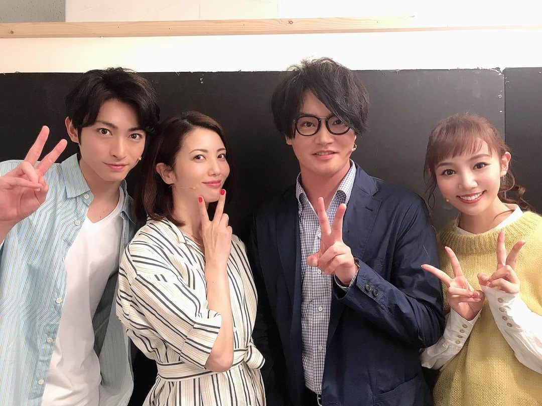 咲妃みゆのインスタグラム：「恋を読むvol.2﻿ 「逃げるは恥だが役に立つ」📖✨﻿ ご観劇くださった皆様、本当にありがとうございました😌💕﻿ ﻿ こんなにも心温まる朗読劇に携われたことを幸せに思うばかりです😭🍀﻿ ﻿ 細谷佳正さん﻿ 木村達成さん﻿ 壮一帆さん﻿ 一日限りでしたが、お三方とご一緒できてとっっっても幸せでした✨✨✨﻿ ﻿ 「このときめきを丸い結晶に閉じ込めて、心の奥にしまい込んで、時々眺めてニヤニヤしたいと思います😌」﻿ (←壮さん百合ちゃんのセリフより少々拝借して…😋)﻿ ﻿ #恋を読む 💙❤️💚💜﻿ #逃げるは恥だが役に立つ﻿ #細谷佳正 さん✨﻿ #木村達成 さん✨﻿ #壮一帆 さん✨﻿ #三浦直之 さんの脚本&演出に感動しました😭‼️﻿」
