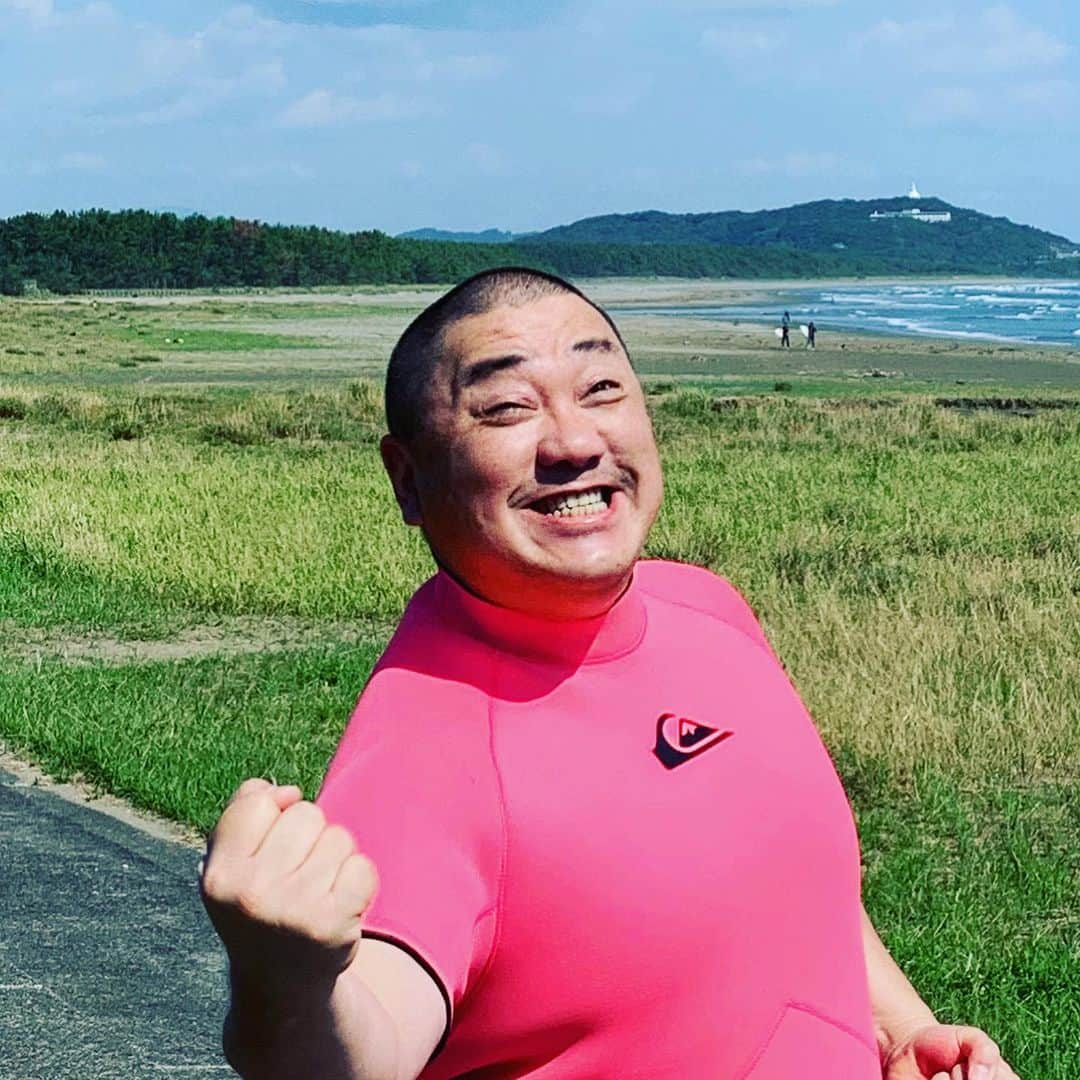 山本圭壱さんのインスタグラム写真 - (山本圭壱Instagram)「まだまだ夏は終わらない！ シャカーーーーーー！ #山本圭壱」10月4日 13時06分 - yamamogt