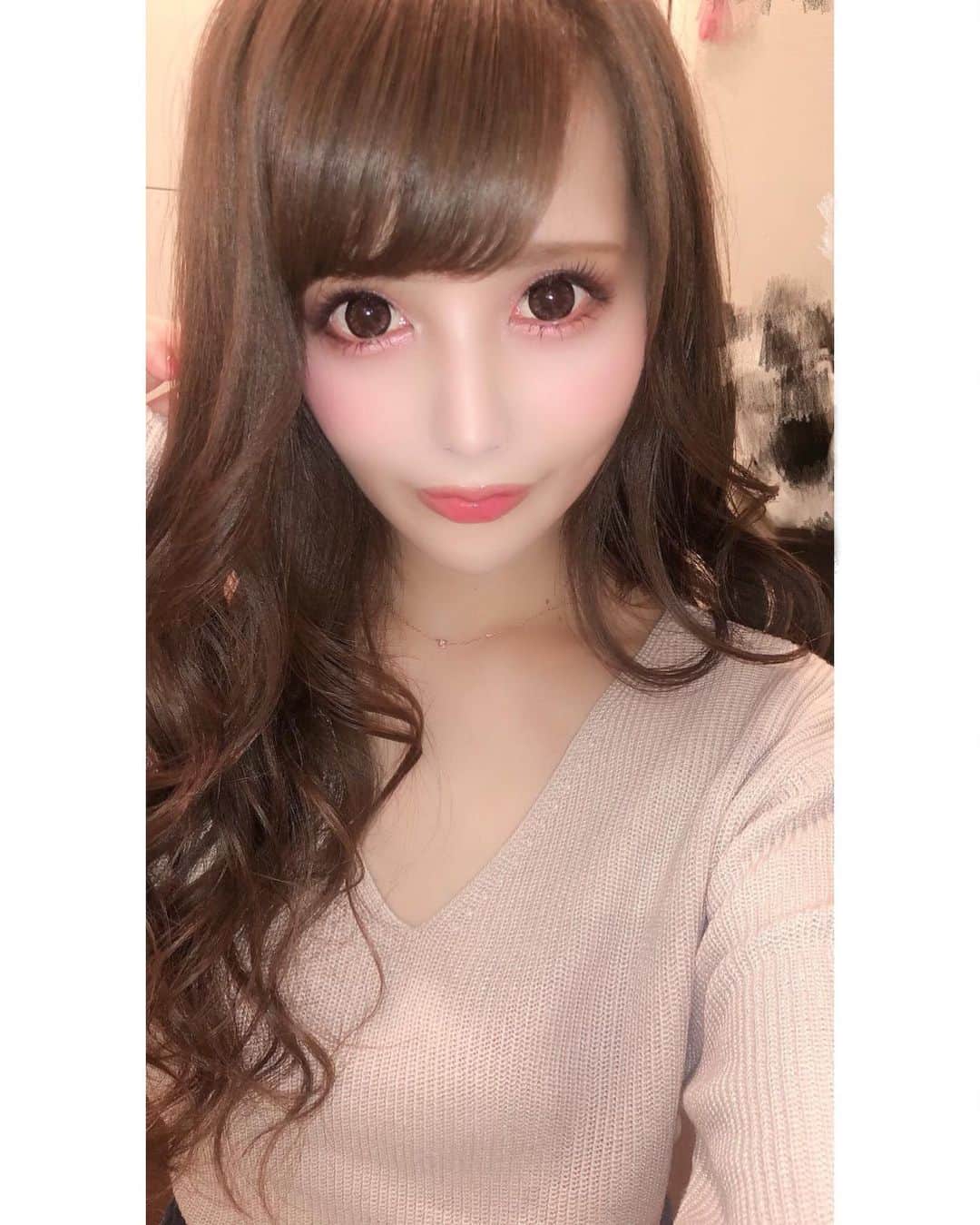 成瀬まりあさんのインスタグラム写真 - (成瀬まりあInstagram)「髪色変えたの、新色らしい、可愛い。ありがとう @groove_plus  久々にルミネエスト徘徊してたら安くてシンプルで使いやすそうなトップス発見して買った🐰  #miia #selfie #ジュライト #キャバクラ #キャバ嬢 #シャンパン #テキーラ #新宿 #西新宿 #港区 #歌舞伎町 #六本木 #西麻布 #赤坂 #青山  #tagsforlikes」10月4日 13時10分 - mariatan_1211