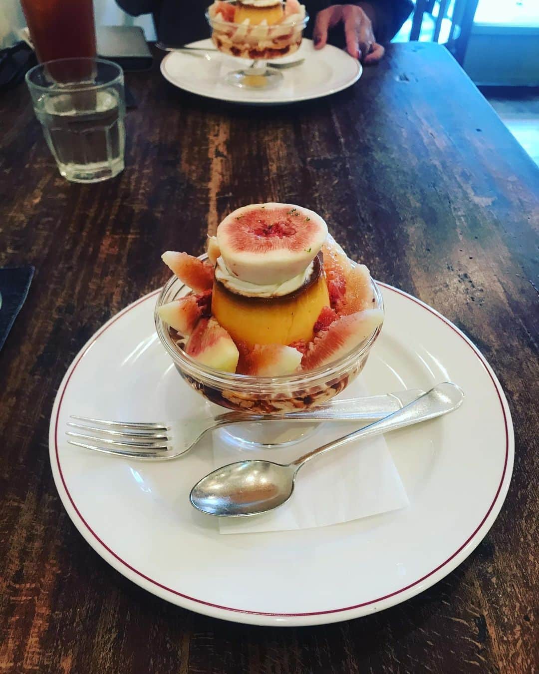 酒井景都さんのインスタグラム写真 - (酒井景都Instagram)「可憐で愛らしい、無花果のプリンアラモード。」10月4日 14時12分 - katiiesakai