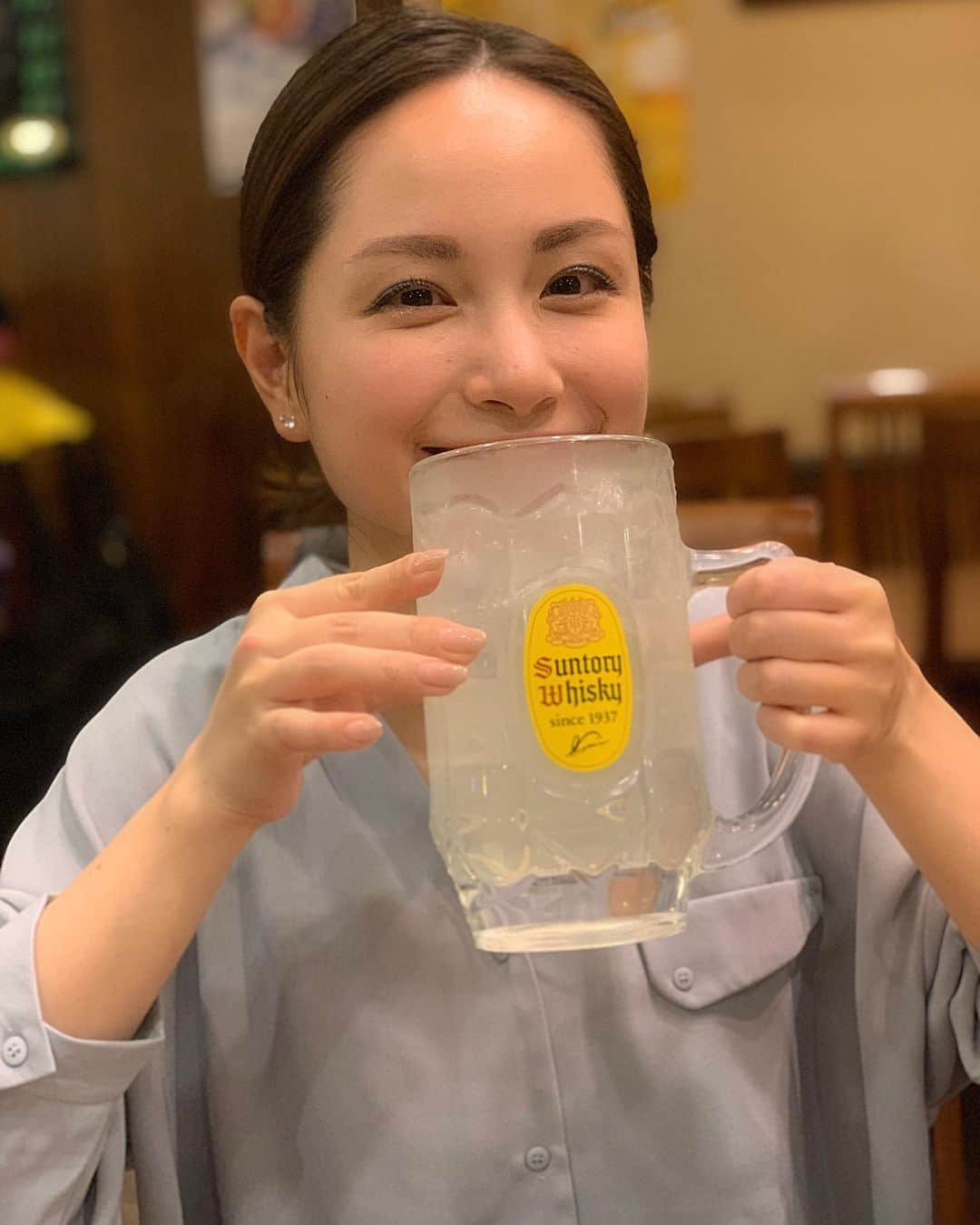 寺田有希さんのインスタグラム写真 - (寺田有希Instagram)「あ、ちゃんとこの前に2杯のビール🍻を頂きました😳✨笑 ・ ・ 今週もお疲れ様でした！ メガレモンサワー🍋乾杯(*´꒳`*)✨ ・ ・ #金曜日 #friday #華金 #今週もお疲れ様でした #人狼tlpt #舞台  #寺田有希 #teradayuki」10月4日 23時54分 - terada_yuki