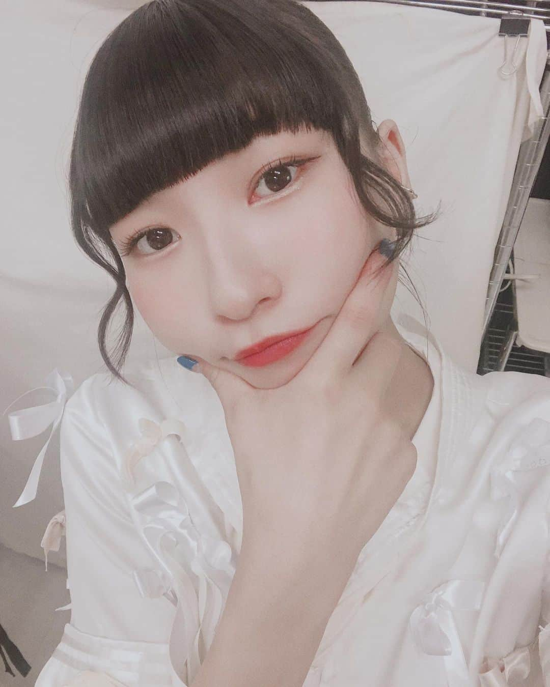 ピンキー！☆藤咲彩音さんのインスタグラム写真 - (ピンキー！☆藤咲彩音Instagram)「前髪だった横毛がだいぶ伸びてきた」10月5日 0時46分 - pinky_ayane