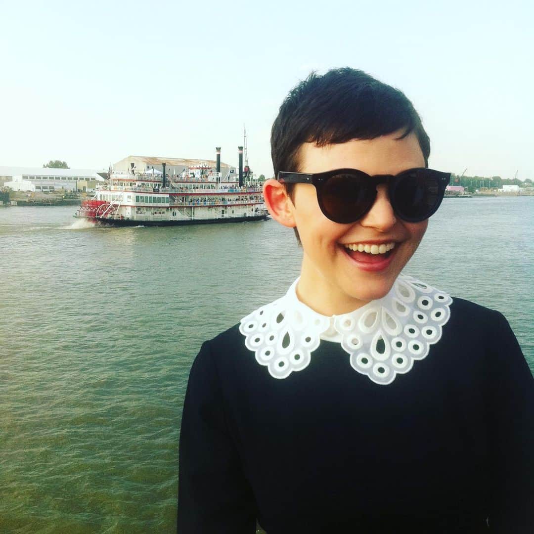 ジョシュア・ダラスのインスタグラム：「A southern belle in the south. #ginnifergoodwin #louisville #kentucky #belleoflouisville @thebelleoflouisville」