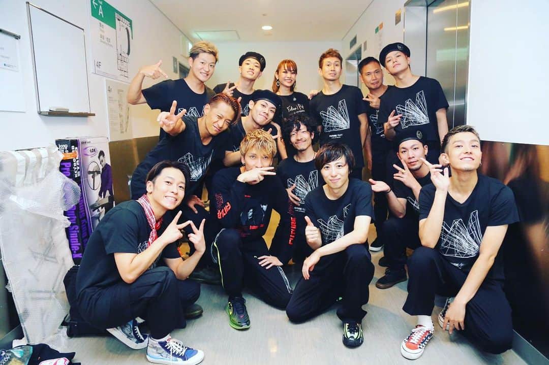 Show-heyのインスタグラム：「w-inds. Live tour 2019”Future/Past” 最終公演 国際フォーラム 無事に終わりました！ また3人とステージに立てて嬉しいです！ ありがとうございました！ 関係者の方々、全スタッフの方々、バンドメンバー、w-inds. CREWの皆様、そして御三方！！！！ 最高でした！！ RADIO FISHとして、10/20のw-inds. Fesも宜しくお願い致します！  #w_inds」