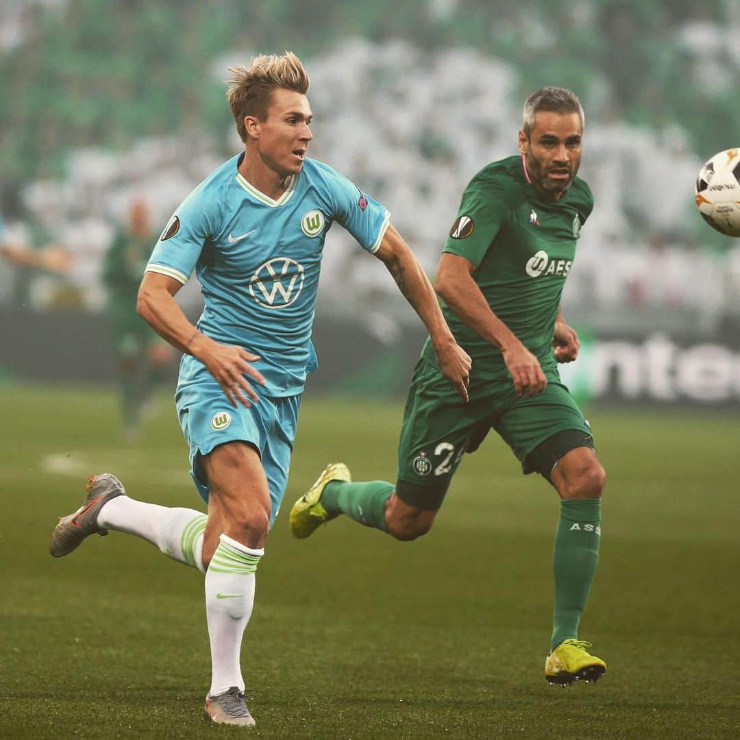 フェリックス・クラウスのインスタグラム：「#europaleague#immerweiter 🙏🐺」