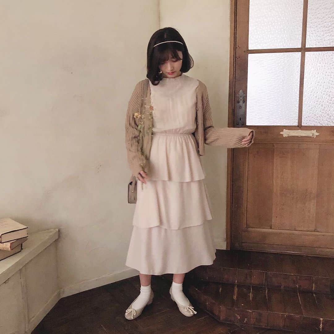 mellowneonさんのインスタグラム写真 - (mellowneonInstagram)「♡10/4 new item♡ 秋冬っぽニットベスト付きワンピースも本日発売🥺✨✨ . スタイルがとてもよく見えるワンピース！150cm前半の方でも、着こなせます🥰 ベストとワンピースは別々でも着れるので、着まわしもできます！！ . model : 152cm(1枚目) model : 161cm(3枚目) . #mellowneon#メロウネオン#韓国ファッション#ワンピース#ニットベスト#秋服#秋服コーデ#ワンピース#ロングワンピース#低身長コーデ#着まわしコーデ#ディズニーコーデ#参戦服#プチプラコーデ#プチプラファッション」10月4日 17時10分 - mellow_neon