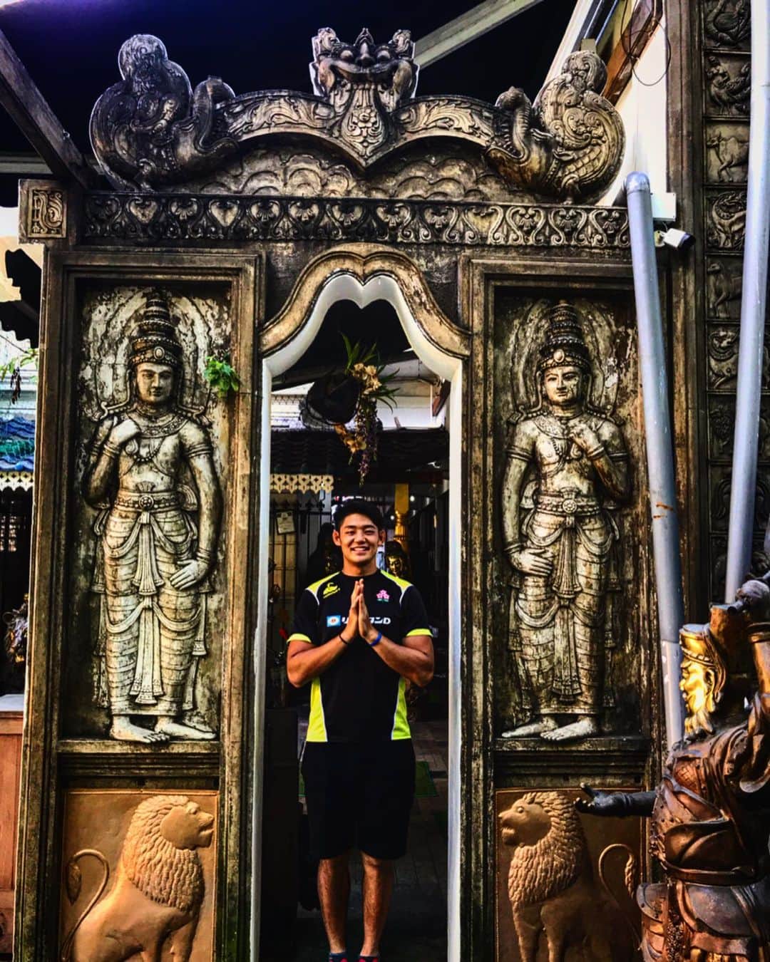 藤田慶和さんのインスタグラム写真 - (藤田慶和Instagram)「Sri Lanka🇱🇰オフ旅！ #srilanka #寺院 #大仏 #文化 #ガンガラーマ寺院 #旅 #オフ #スリランカ」10月4日 18時04分 - yoshikazu15
