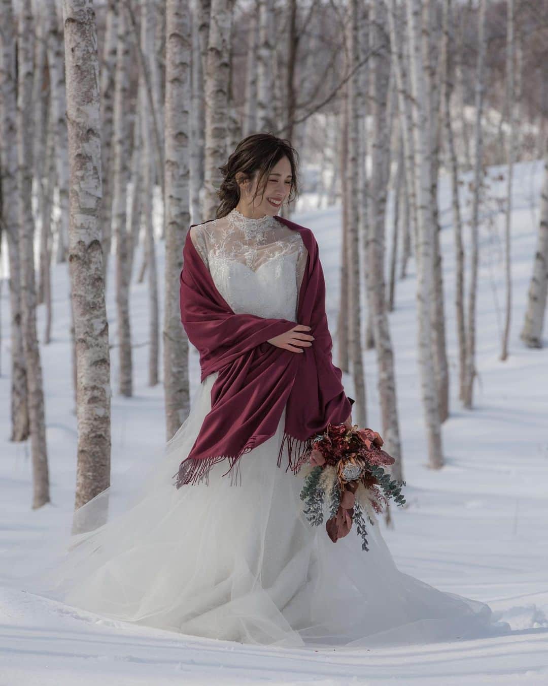Decollte Wedding Photographyさんのインスタグラム写真 - (Decollte Wedding PhotographyInstagram)「【 北海道 Hokkaido 】Everything was covered in Snow❄️💕﻿ ﻿ Photographer @toshiya_mizuma  Hair & Makeup @yurie.hm_aquaasakusa ﻿  @studiosola_hokkaido  @decollte_weddingphoto﻿ @decollte_weddingstyle﻿ ﻿ ﻿ #japan #Honkaido #weddinginspiration #Weddingphotography #prewedding #weddingphoto #overseasprewedding #japaneseprewedding #japanwedding #landscapephotography #romantic #love #happiness #日本 #北海道 #海外婚紗 #婚紗 #唯美 #신부 #웨딩 #웨딩사진」10月4日 18時19分 - d_weddingphoto_jp