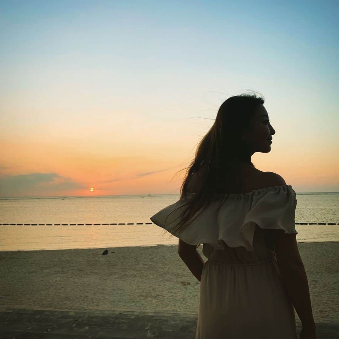 福田朋夏さんのインスタグラム写真 - (福田朋夏Instagram)「ただいま沖縄🌺 イルカと泳ぐ旅から帰ってきました。今回も素晴らしい人やイルカとの出会い🐬✨ 後ほど写真や映像をアップしていきますね。 #okinawa #beach」10月4日 18時25分 - tomoka_fukuda