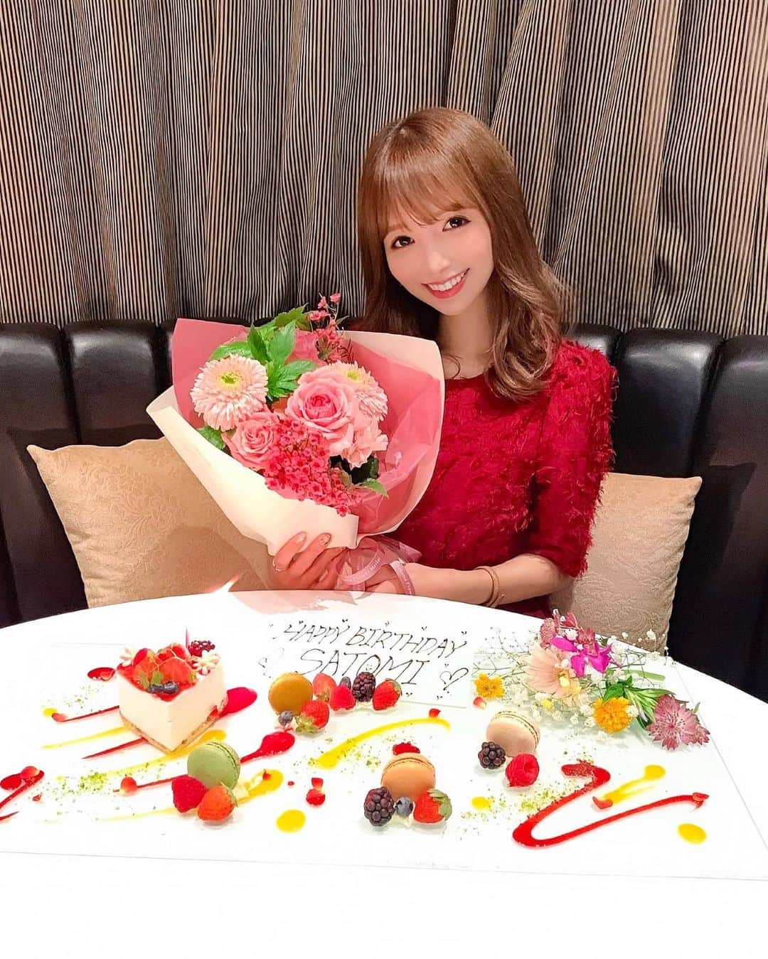 八鍬里美のグルメインスタ