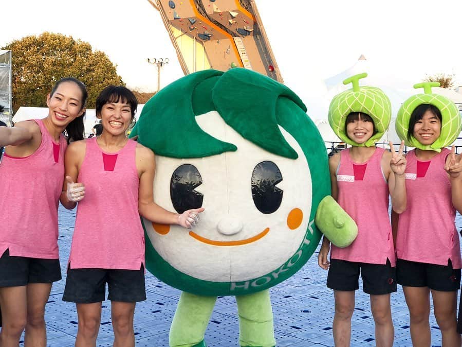 野口啓代のインスタグラム：「国体DAY1...🍈 今日は成年女子はボルダー予選でした😆😆 予選4本を全完登1撃できて、ゆかちゃんも全完登で1位通過🎊* * 明日はリード予選とボルダー決勝です🧗🏻‍♀️🔥* * 茨城県は••• 成年男子ボルダー9位 少年男子リード7位 少年女子リード3位で決勝へ!* * 明日もTEAM IBARAKIの応援をよろしくお願いします❤️* * * #茨城国体 #いきいき茨城ゆめ国体  @au_official #大和証券 @thenorthfacejp @orientalbaio #三井不動産 @cowsoapcp #zeta  @c3fit @lasportivajp @petzl_official  @newhale_japan」
