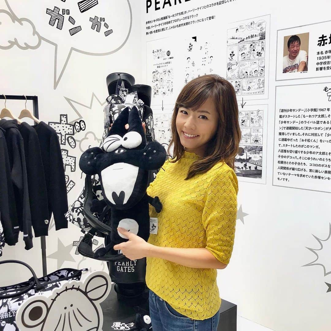 岩崎静羅さんのインスタグラム写真 - (岩崎静羅Instagram)「☺︎ ニャロメに会いに表参道ヒルズへ！ 壁にはニャロメの貴重な原画や パーリーゲイツが登場する漫画まで✨ ゴルフしない方でも 黒ニャロメにメロメロになって帰るそうな♡ webで完売のレアアイテムもありましたよ！！ どれも可愛すぎて。。 今年の冬もモノトーンゴルフ継続確定です♡ POPUPストアは 10月3日〜14日までの期間限定です^ ^ * #155cm #ゴルフ女子 #大人ゴルフ女子  #pearlygates #パーリーゲイツ #ニャロメに会いに来た ♡ #golfwear #golf #ニャロメ #赤塚不二夫」10月4日 19時19分 - seeeeiiiiraaaa