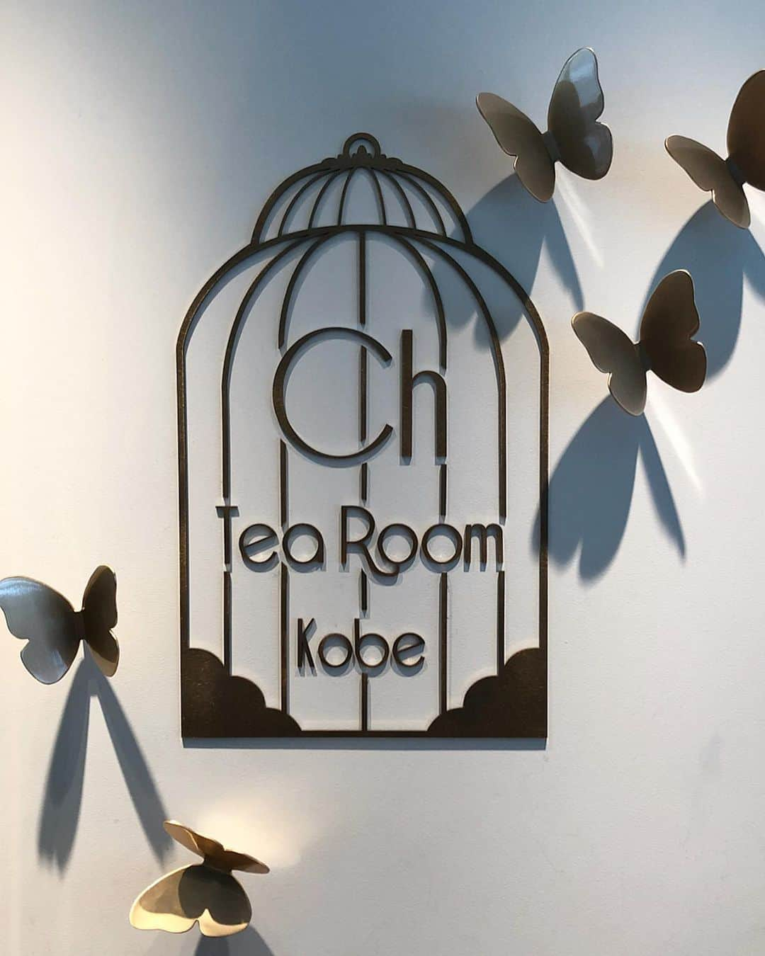 まゆまゆさんのインスタグラム写真 - (まゆまゆInstagram)「. 9.1〜10.31🍁 「Chesty」が展開するカフェ💐 @ch.tearoom と 東灘区御影にある 「栗マロンかぼちゃ」のデリ＆カフェ 『Zucca（ズッカ）』@zucca_fvd  のコラボアフタヌーンティーセットが 期間限定でやってるので みずきちゃんと行ってきたよ〜❤️ 可愛いし、美味しかった☺️ #chesty #chtearoom  #チェスティカフェ #神戸カフェ #カフェ#アフタヌーンティー  #afternoontea #可愛い #zucca #ズッカ」10月4日 19時40分 - 7mayu2mayu