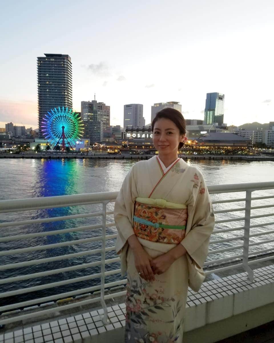 黒坂真美さんのインスタグラム写真 - (黒坂真美Instagram)「“Kimono” . . 品としなやかさがあってそれでいて凛としている！ そんな女性が本当に着物の似合う女性だと私は思う。 そこを目指して行こう！ 似合う女性になろう～😀 母のように♡ . . #黒坂真美 #kurosakamami #着物 #kimono  #日本 #japan🇯🇵」10月4日 19時48分 - mamikurosaka_official