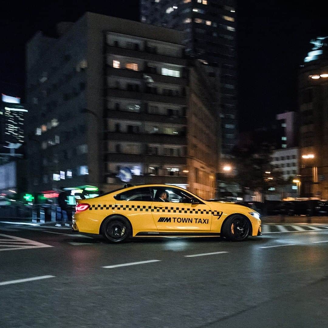 BMW Japanさんのインスタグラム写真 - (BMW JapanInstagram)「. BMW GROUP Tokyo Bayにて、BMWの最先端のテクノロジーと、BMWが築いてきたヘリテージの数々を余すところなく体験できるイベント「#NEXTJOY」を、10/26（土）～10/27（日）、11/2（土）～11/4（月）  の2週末にわたり開催。 . 日本初上陸、BMW 7シリーズ自動運転車両の試乗体験が、抽選で16名様に当たるチャンスも。 . ぜひ、BMW GROUP Tokyo BayでBMWの未来と伝統をご体験ください。 . @bmwjapan アカウントトップのURLをタップすると、BMW公式サイトより詳細をご覧いただけます。 . #BMW #BMWJapan #駆けぬける歓び #自動運転 #BMWWorld #BMWPost #BMWgram #BMWlovers #BMWlife #BMWlove #BMWforlife #BMWcar.」10月4日 20時00分 - bmwjapan