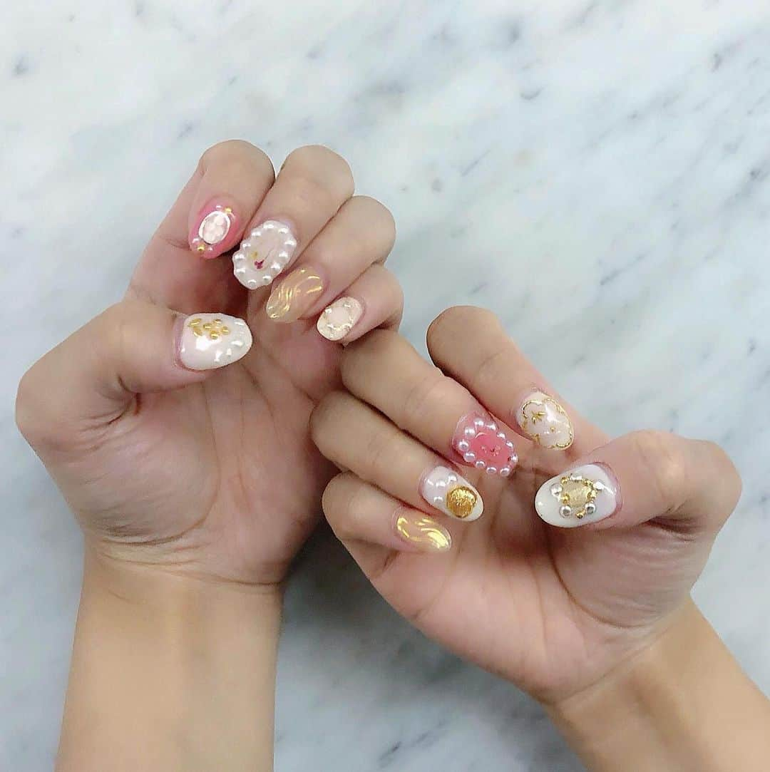 山本瑠香さんのインスタグラム写真 - (山本瑠香Instagram)「ぶりぶりネイル💅❤️ . #nail #nailart #ネイル #ネイルデザイン」10月4日 20時11分 - ruka_1010_team8