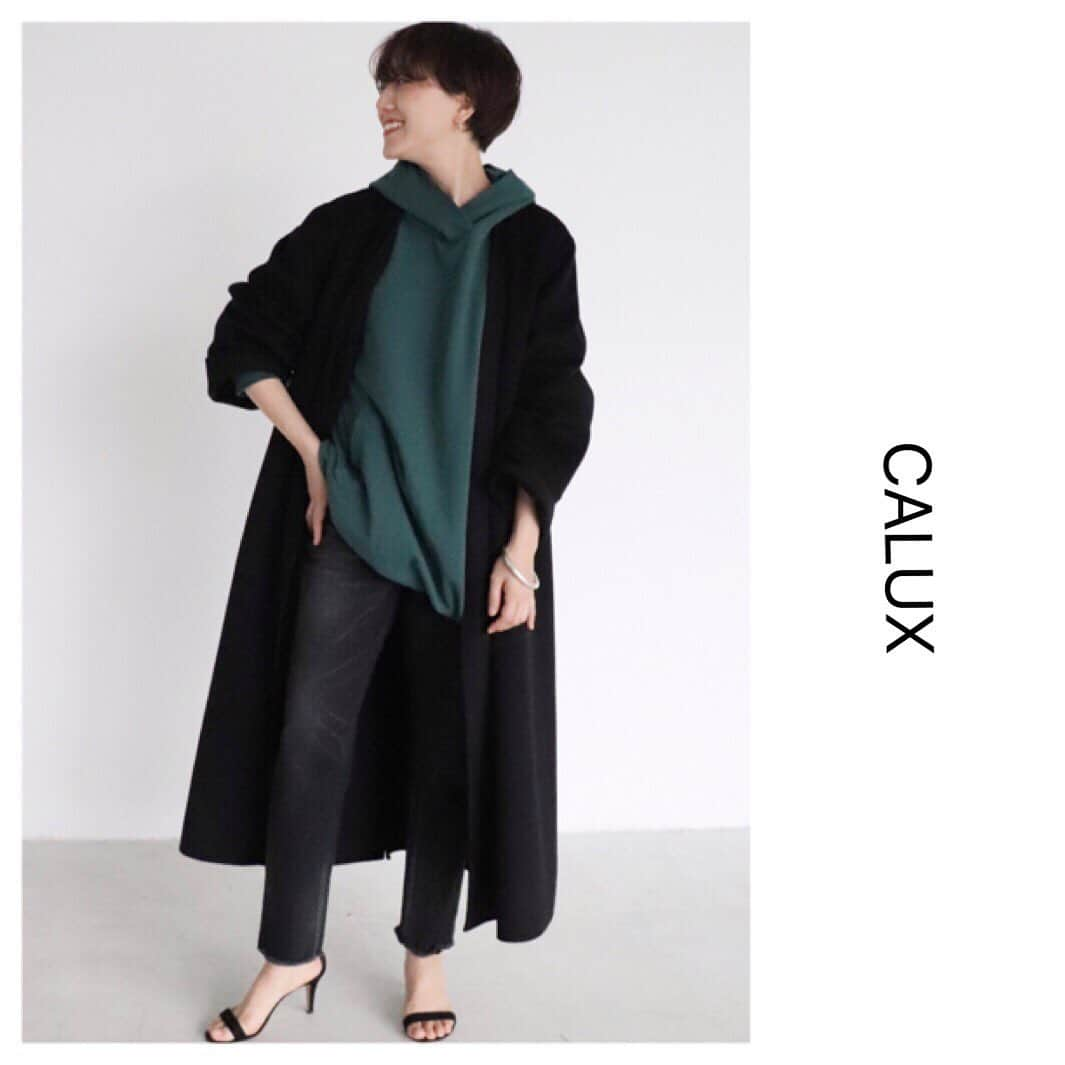 plageさんのインスタグラム写真 - (plageInstagram)「〝CALUX〟 10/5(sat.)ON SALE！ ※博多展のみ10/6(sun.)の入荷となります。 お問い合わせ殺到のCALUX新作フードパーカー！裾をしぼった丸みのあるシルエットとオーバーサイズが可愛い一着。 袖を通した瞬間から柔らかい肌触りに包まれます。 ¥19,000+tax col:グリーン/ベージュ/ブラウン size:free  #Plage #プラージュ #baycrews #fashion  #coordinate #CALUX」10月4日 20時12分 - plage_jp