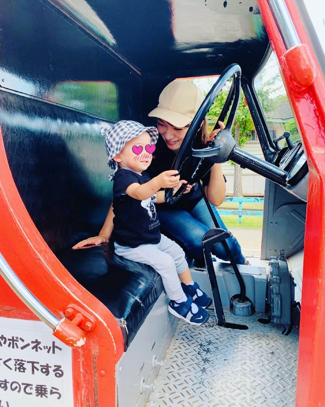 保田圭さんのインスタグラム写真 - (保田圭Instagram)「もう1ヶ月以上前ですが…新宿交通公園に行きました。息子は運転席が大のお気に入りでした♡ #ブログも見てもらえたら嬉しいです #新宿交通公園」10月4日 20時16分 - keiyasuda1206