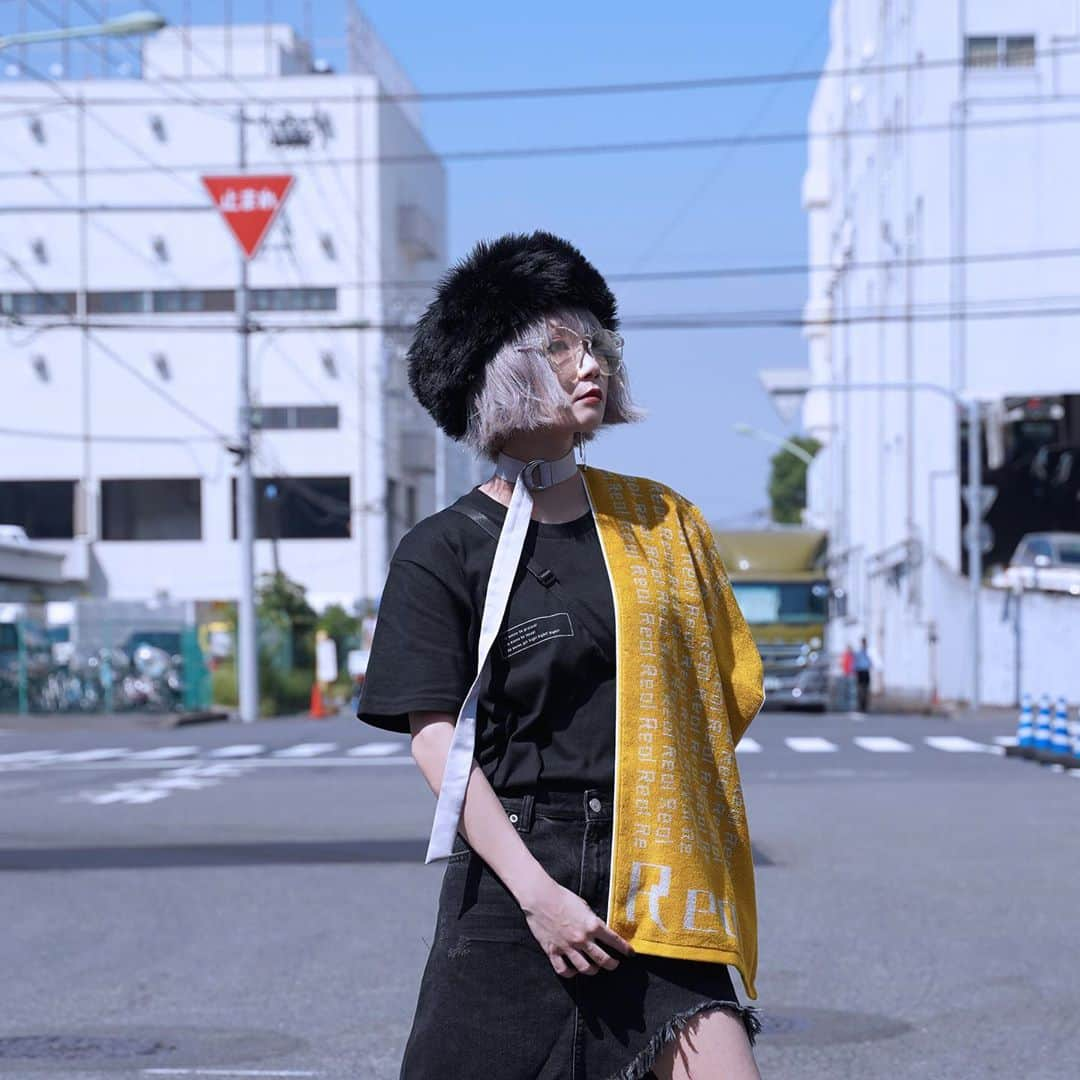 REOLさんのインスタグラム写真 - (REOLInstagram)「_ Reol Oneman Live 2019 #侵攻アップグレード _ ID  BIG TEE / Reol着用 Msize(Height 145cm) 侵攻バケットハット / Reol着用 Msize」10月4日 21時16分 - rrreol999