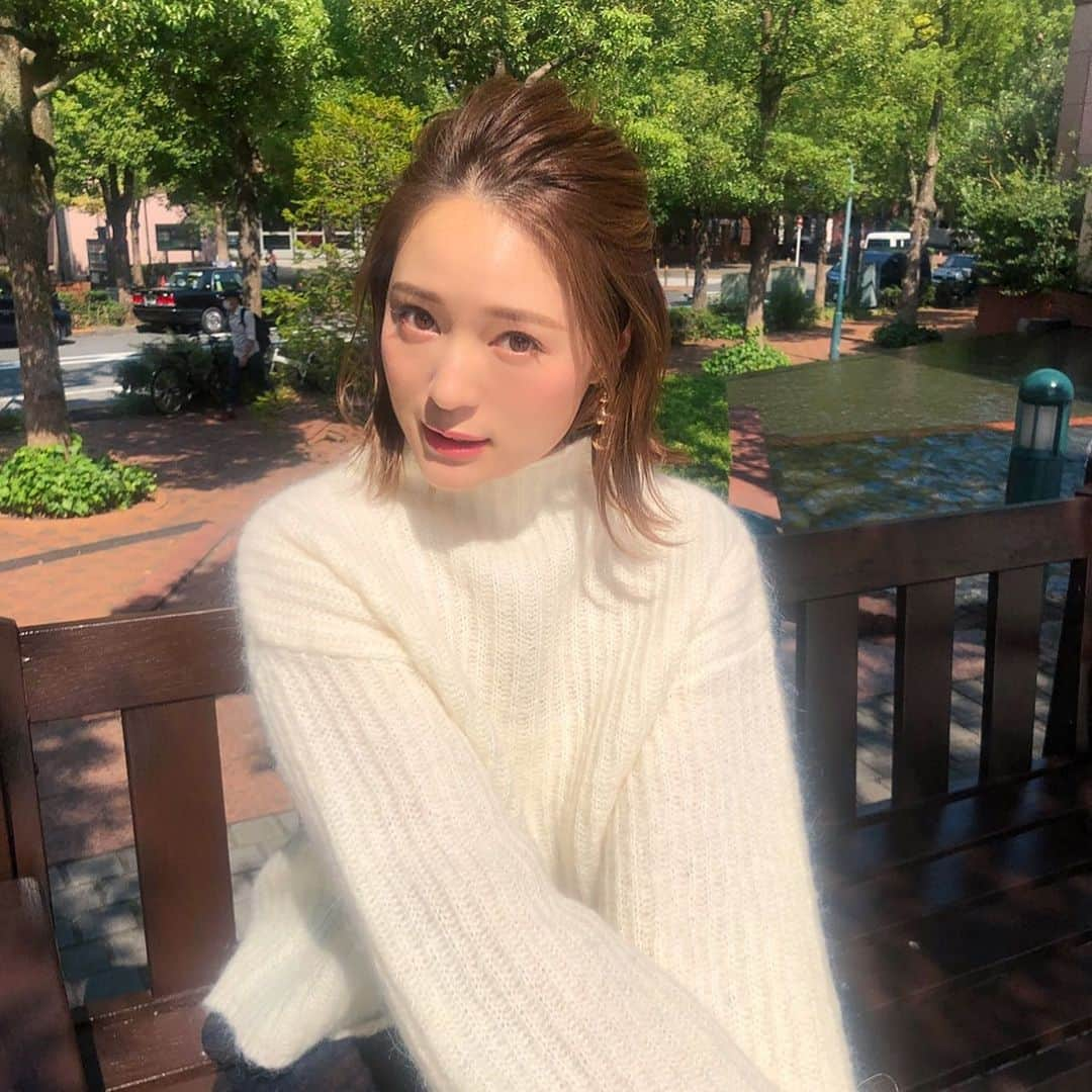 chayさんのインスタグラム写真 - (chayInstagram)「まだまだ暑いですがニットにコート、マフラーにブーツ履いて撮影してます⛄️ バタバタしてて久しぶりの投稿になってしまった〜🙇‍♂️ @bijinhyakka」10月4日 22時16分 - chay1023_official