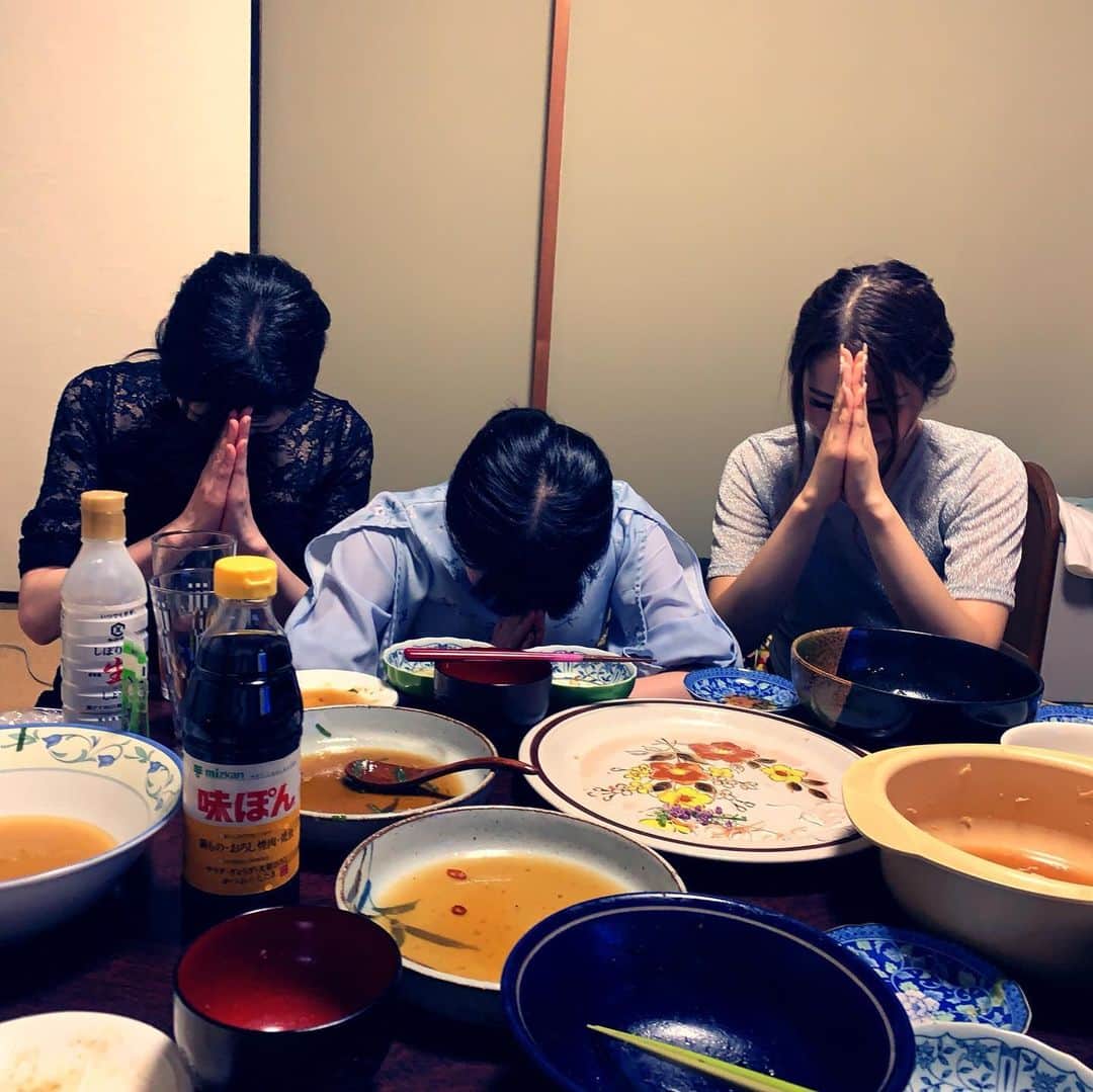 もえのあずきさんのインスタグラム写真 - (もえのあずきInstagram)「ますぶち家にて爆食三姉妹プライベート大食い💓笑 しょうこママいつも美味しすぎるごはんありがとう🥺💓 横浜で親戚のおじさまがやってはる惣菜はたのさんの手作り料理も最高🥰💕 なおちゃんハピバ🎂🎂🎂 #爆食三姉妹 #大食い女子#大食い#横須賀#惣菜はたの#japanesegirl #bigeater」10月4日 22時24分 - moeazukitty