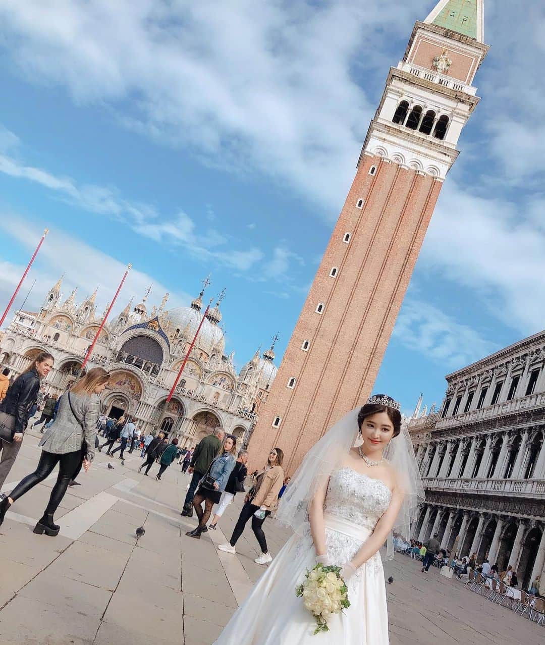 葉加瀬マイさんのインスタグラム写真 - (葉加瀬マイInstagram)「Wedding in the Venice💓  #ベネツィア #venice #wedding #イタリア #ベネツィアウェディング #サンマルコ広場 #sanmarcopiazza」10月4日 22時43分 - m.hakase