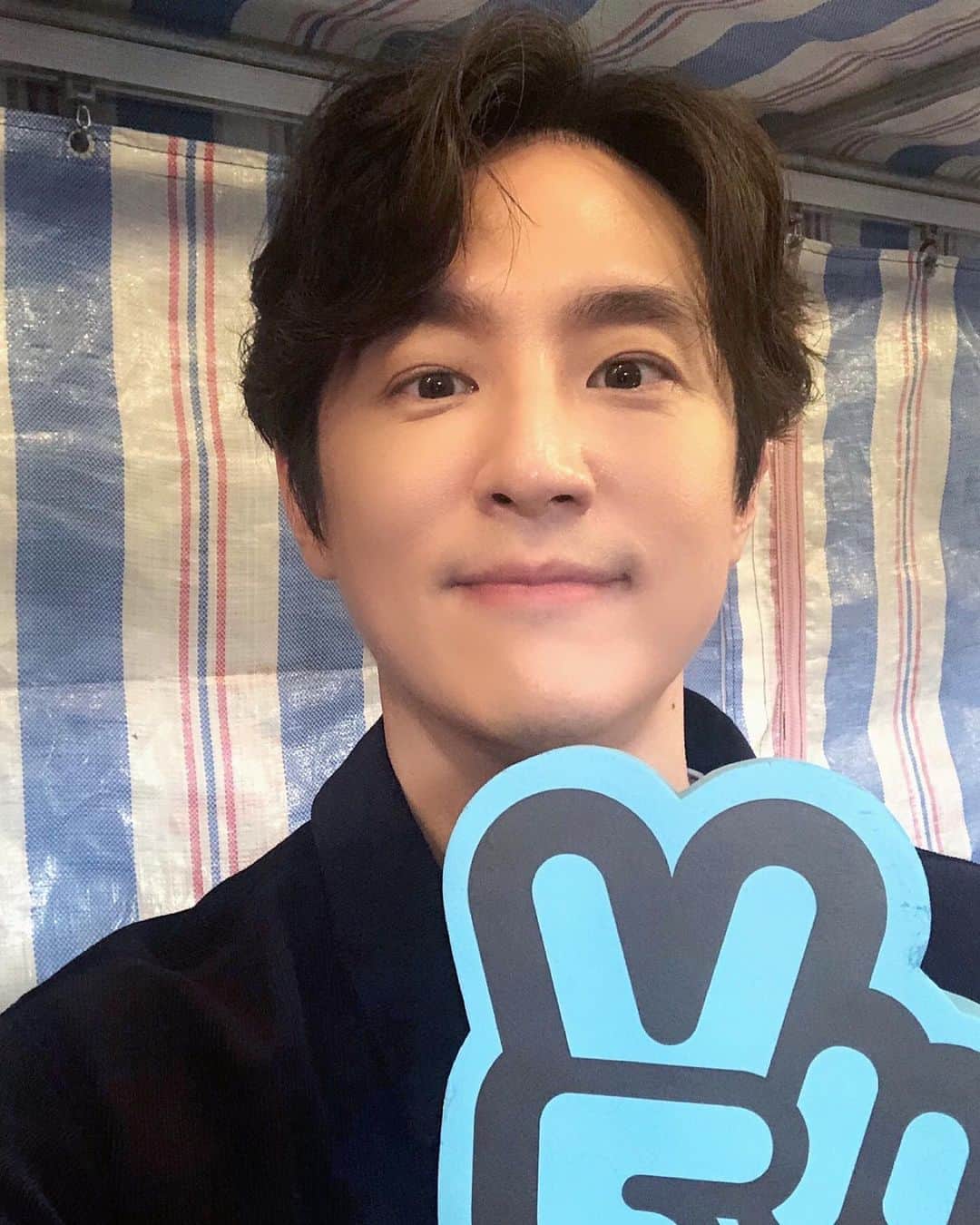 クォン・ユルのインスタグラム：「#권율작성 📝 브이라이브 4부작 기대해 주세요」