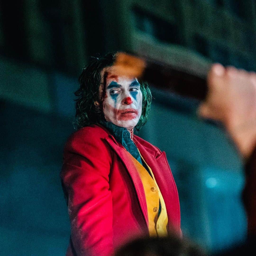 トッド・フィリップスのインスタグラム：「Finally. It’s your movie now... thanks for all the messages and love. Go check it out. #Joker is everywhere.」