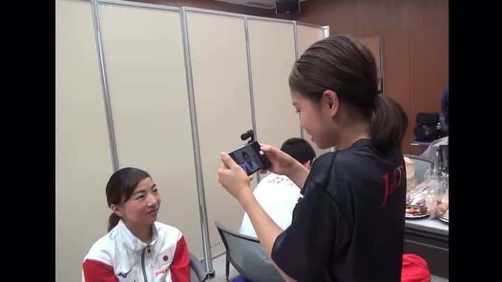 テレビ朝日「体操」のインスタグラム：「‪【潜入！体操ニッポン！】‬ ‪今年７月ポスター撮影の際、杉原愛子選手がキャプテン・寺本明日香選手に突撃取材！‬ ‪世界体操にかける思いを聞きました！！ ‬. . ‪#音あり推奨‬ ‪#世界体操‬ ‪#１０月８日～‬ ‪#テレビ朝日にて中継‬ ‪#体操‬ ‪#gymanastics‬ ‪#杉原愛子‬ ‪#寺本明日香‬」