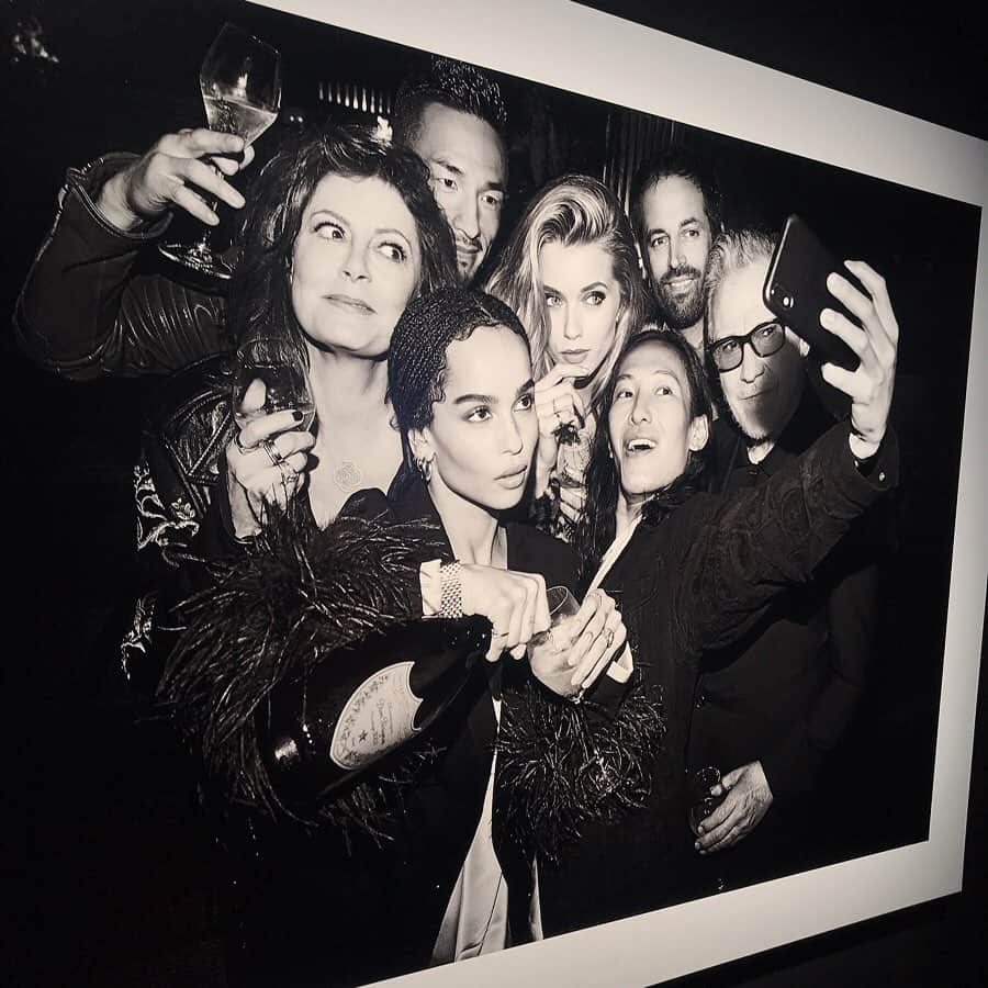 秋本祐希さんのインスタグラム写真 - (秋本祐希Instagram)「Dom Perignon × Lenny Kravitz のコラボレーション🥂📷 娘さんの ゾーイの写真がとても素敵だった❤︎ 美味しいドンペリをいただき レニー様も拝見し お友達にもたくさん会えた 華やかな宴でした🥂 写真展は 10/5〜9 原宿 JINGにて☺︎ @domperignonofficial  #ドンペリニヨン #ドンペリ #champagne #シャンパン #lennykravitz #レニークラヴィッツ #写真展」10月5日 9時19分 - ayuuki0908