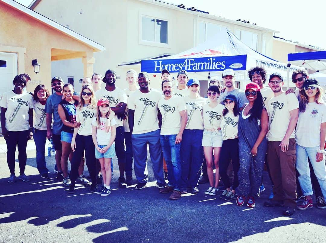 テイト・エリントンさんのインスタグラム写真 - (テイト・エリントンInstagram)「Please donate to @homes4families 10/05 build. This is an amazing cause that helps provide homes and security to those vets and families that have sacrificed too provide the same for all of us. Link in bio. #celebs4vets https://www.firstgiving.com/fundraiser/tate-ellington-4/Celebs-4-Vets-Summer-2019-Palmdale」10月5日 2時41分 - tateellington