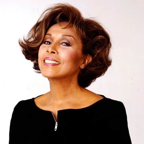 マーシャ・トマソンのインスタグラム：「I first came to know Diahann as the fabulously glamorous Dominique Deveraux watching Dynasty as a child in England. Many years later I had the distinct honor of getting to know her for real whilst working with her on White Collar. She was smart, beautiful and generous, with a brilliant wit. RIP Diahann.」