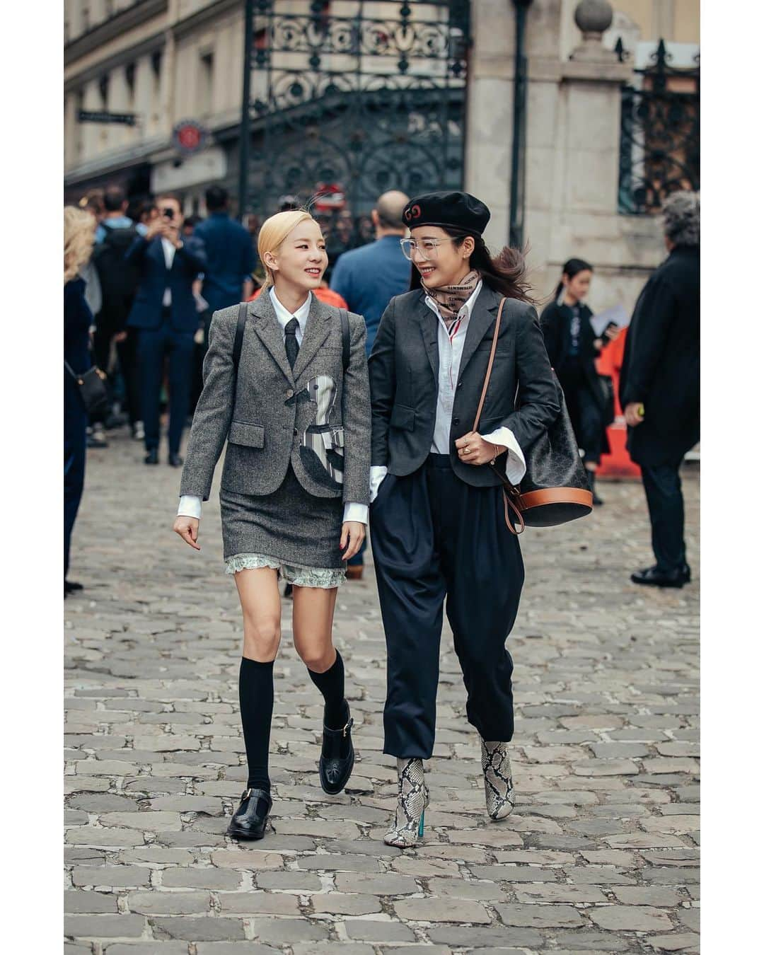 ダラ さんのインスタグラム写真 - (ダラ Instagram)「파리에서 만난 멋진 그녀들 💖 #thombrowne #pfw #latepost」10月5日 3時34分 - daraxxi