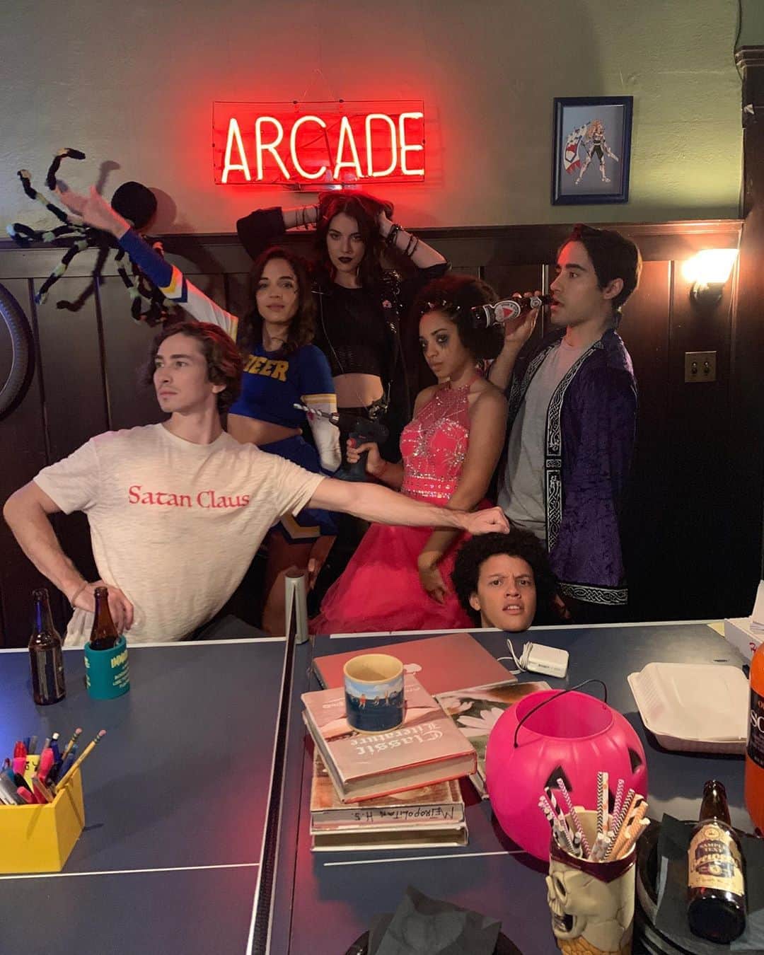 アデレード・ケインのインスタグラム：「We had an awful time 🎃 #UncannyAnnie is out now on @hulu @blumhouse #supwitches」