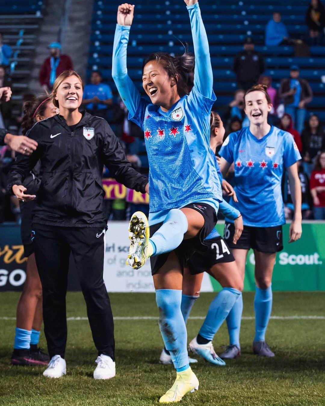 大儀見優季のインスタグラム：「I guess I was happy at this moment 🙄☝🏽. . Football is a part of life, but we know football can make powerful happiness and joy that welling up from bottom of heart, also a great opportunity to share that emotions which happened on the field with people who is involved with us. . . Make overflowing with Positive Vibes 🤘🏼🤘🏽🤘🏾. . . #FootballLife  #Shareyourhappiness  #HappyFriday」